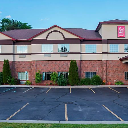 Red Roof Inn & Suites Lake Orion / Auburn Hills Экстерьер фото
