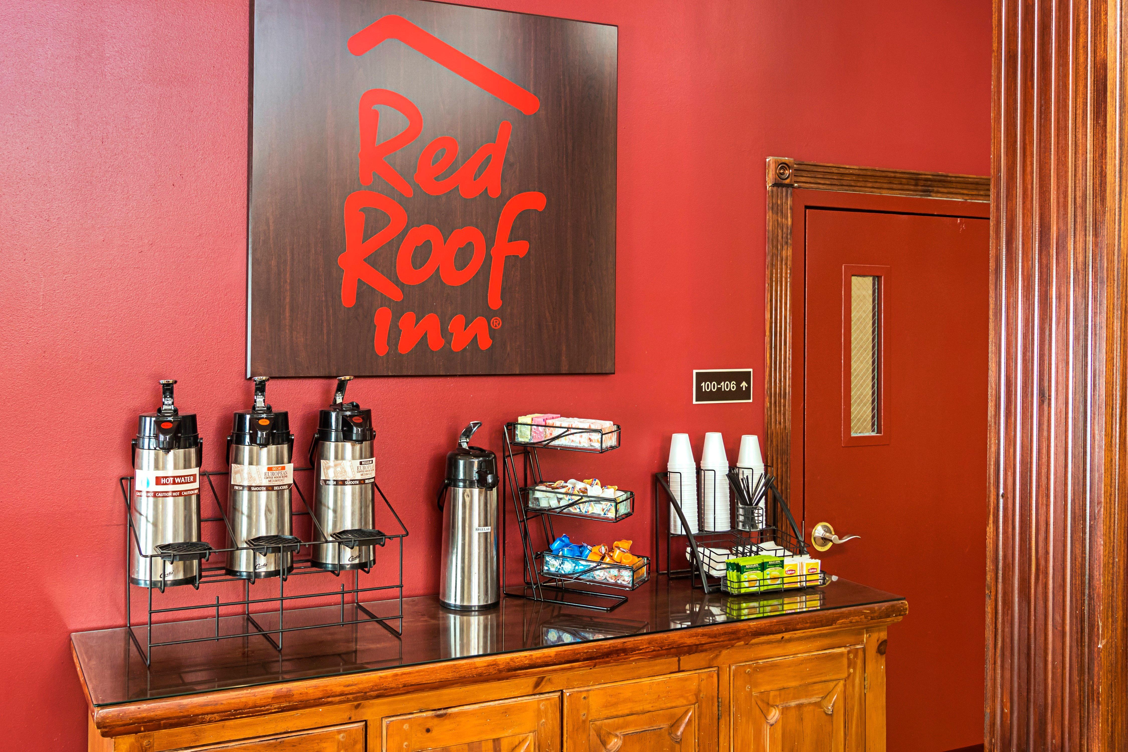 Red Roof Inn & Suites Lake Orion / Auburn Hills Экстерьер фото