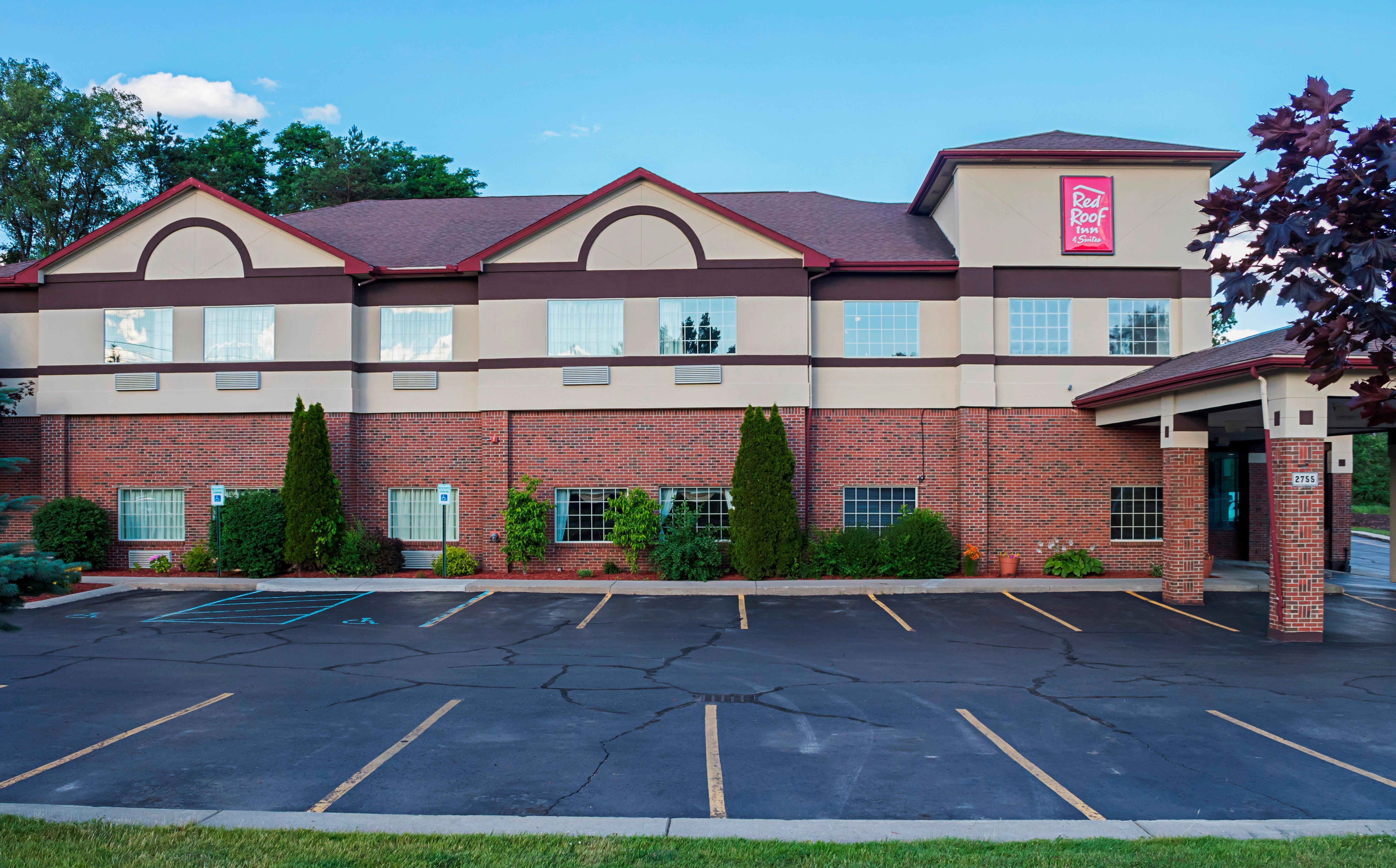 Red Roof Inn & Suites Lake Orion / Auburn Hills Экстерьер фото