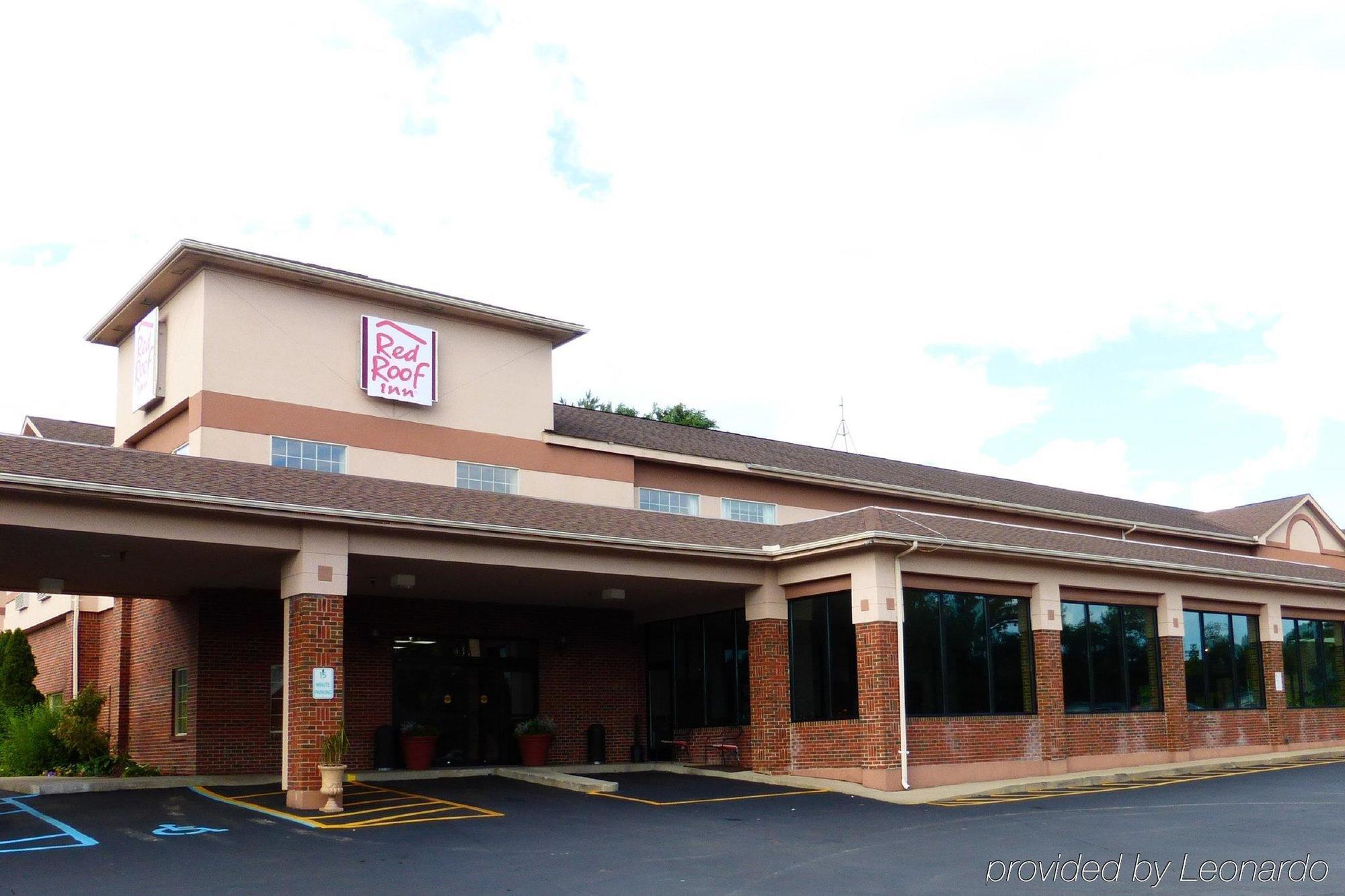Red Roof Inn & Suites Lake Orion / Auburn Hills Экстерьер фото